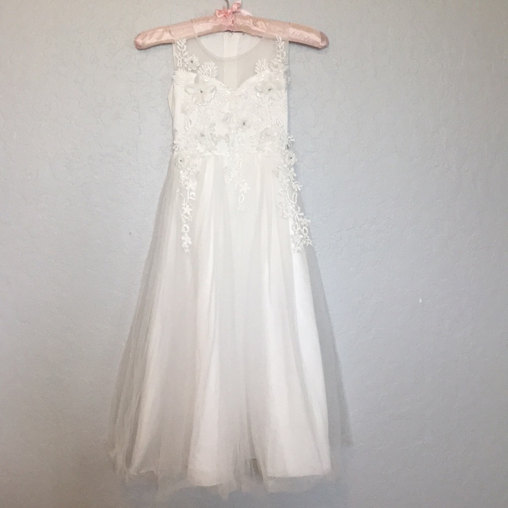 White with Details Long Girls Dress Size 6/7